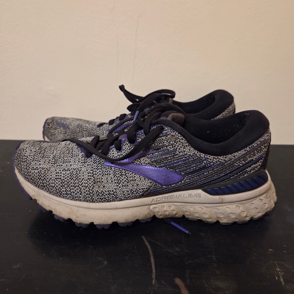 Brooks Adrenaline GTS 19 Womens Running Shoes Gray Purple 1202841B028 Size 7 B